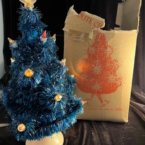 Vintage Blue Tinsel Glolite Christmas Tree With Damaged Box - Picture 3 of 5